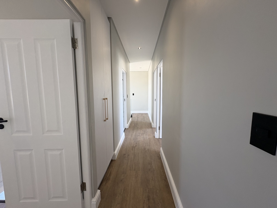 4 Bedroom Property for Sale in Sandown Western Cape